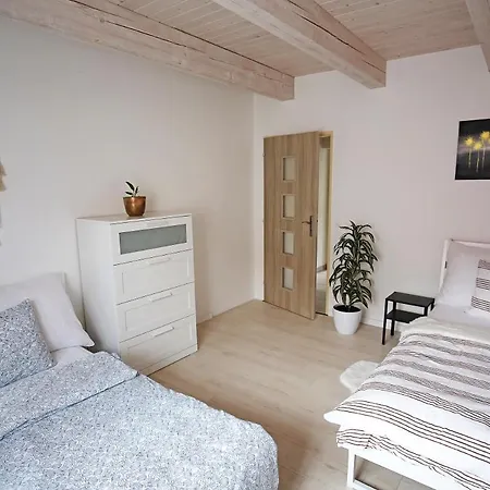 Husovka No135 Semesterbostad *